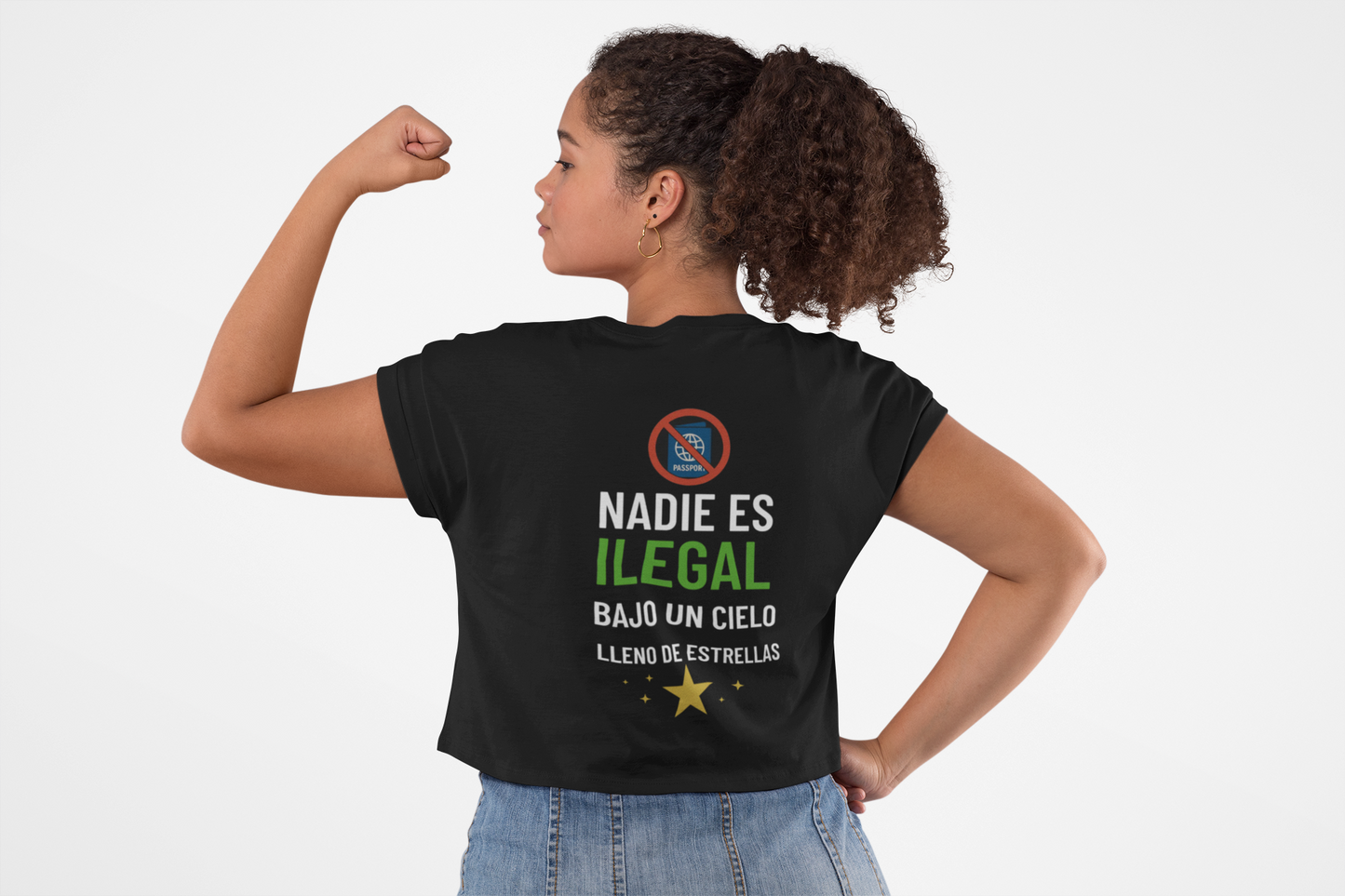 "Nadie es Ilegal bajo un Cielo Estrellado" –Camiseta